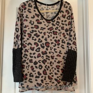 Light weight sweater/top